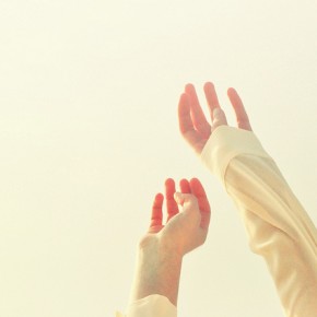 Only the present moment can make us free~ Only the present moment can make us free~